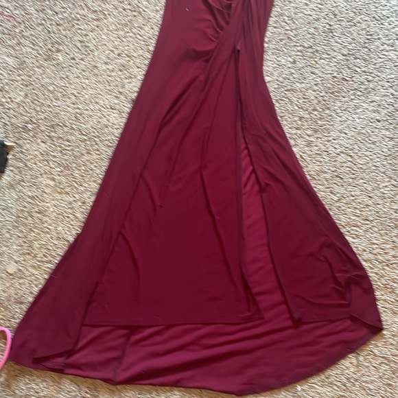 Deep red formal dress - Picture 2 of 2